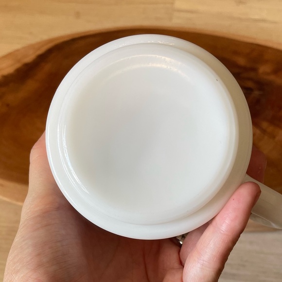 Vintage Brockway Milk Glass Rose Mug - Picture 3 of 5